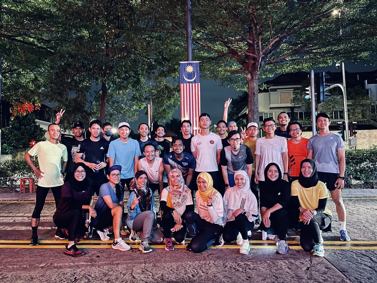 WanZaheedahM's tweet photo. @KyserunKrewโs 445am class in session! Feeling lazy but still made it โจ๐ซถ๐ป
Ps: oh oh welcome backkkkkk @ajezxxxxx !!! ๐ฅณ๐ฅณ good to see you rollinโ โจ #kyserunkrew #togetherweattaingreatmiles #445am #13KM https://t.co/0rMemabLCi