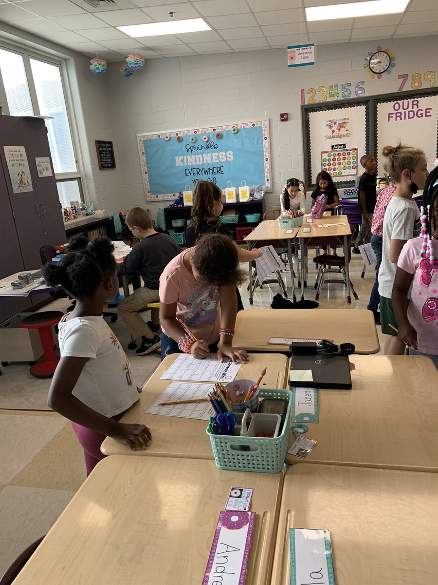 MrsSmithsSquad_'s tweet photo. “Find Someone Who” was a fun way to start our day as a full class! 💜
#MiddieRising #RiseWithUs #thirdgradeadventures https://t.co/8XhHFR4bcR