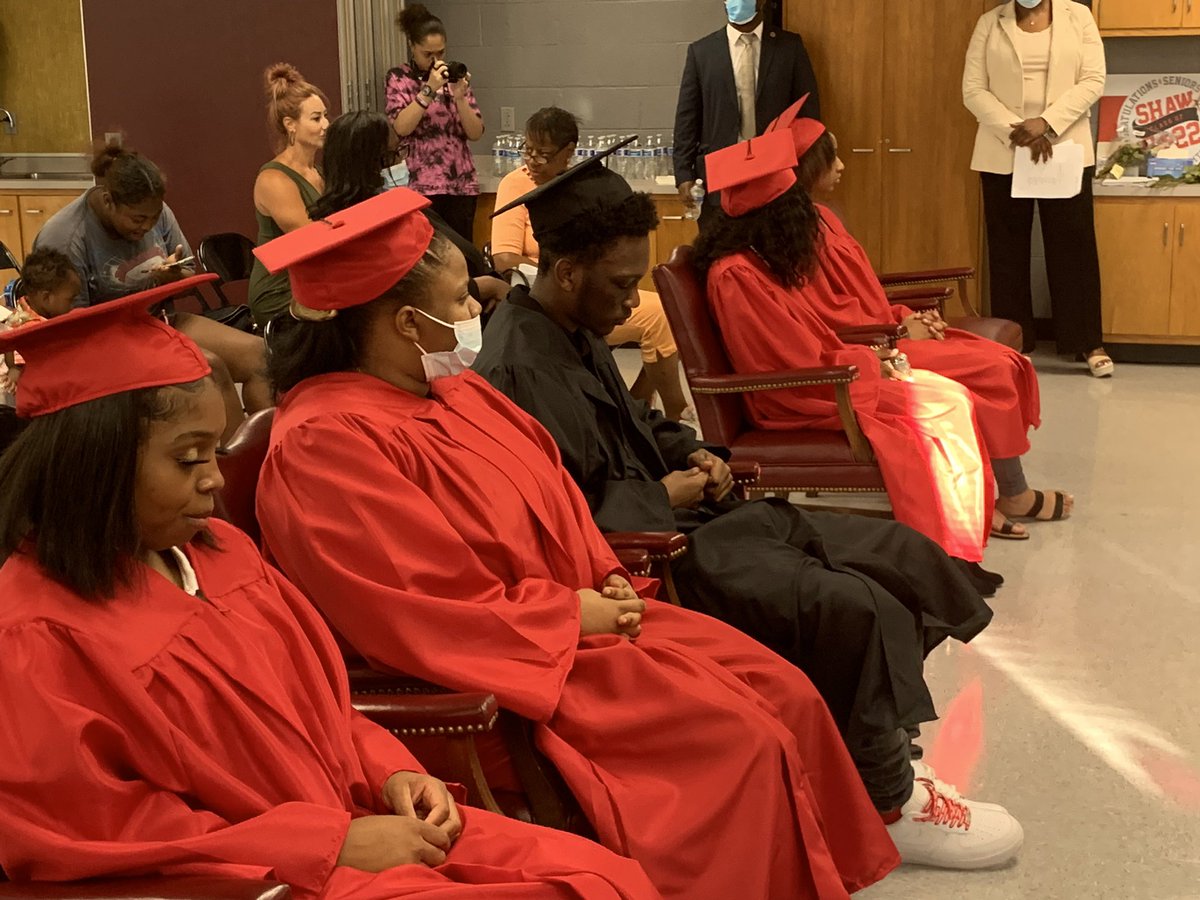 EastCleSchools's tweet image. Congratulations to our summer graduates who were honored at our Board of Education meeting this evening.  #iamec