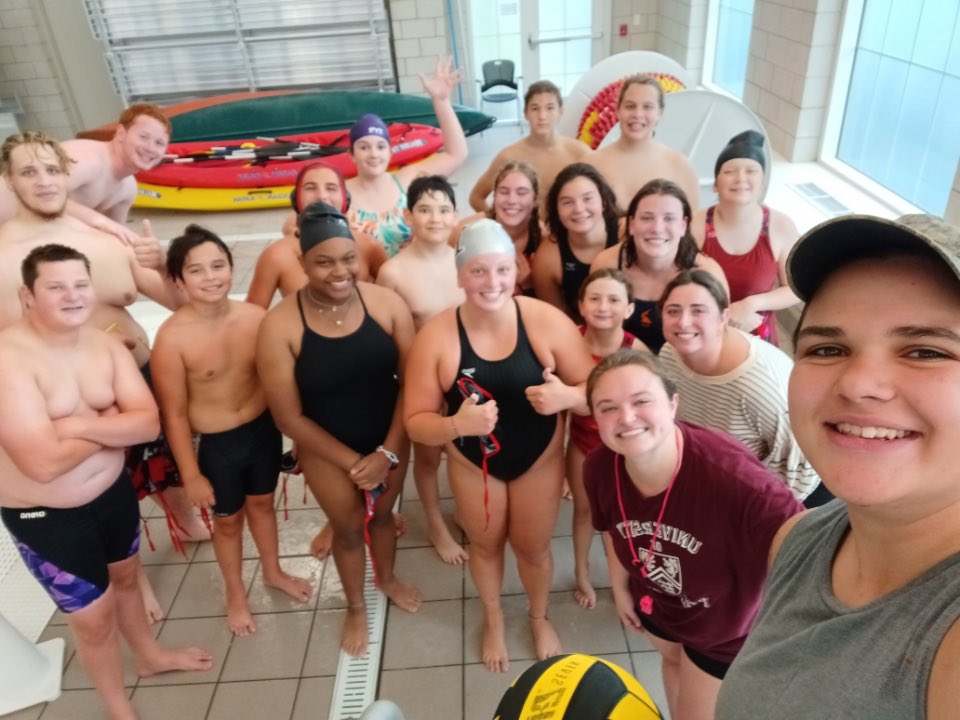 First scrimmage down, many to go! Thanks for coming out <a href="/NewAlbanyWP/">Eagles Water Polo</a> 🤽‍♀️🤽‍♂️🤽