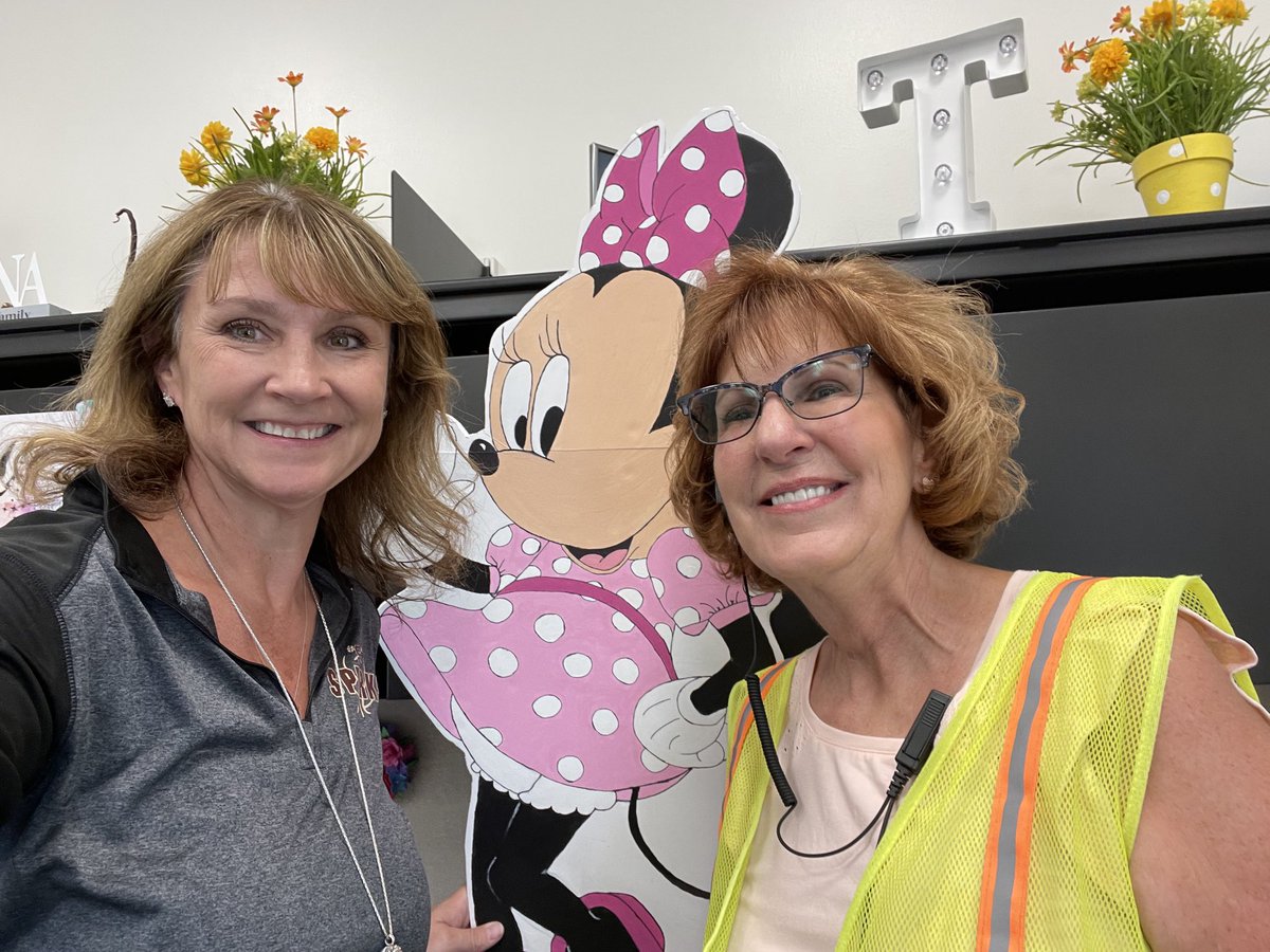 Desert Skies is the happiest place on earth led by Principal Quintana!! So honored to help out today 💙 #WCSDproud