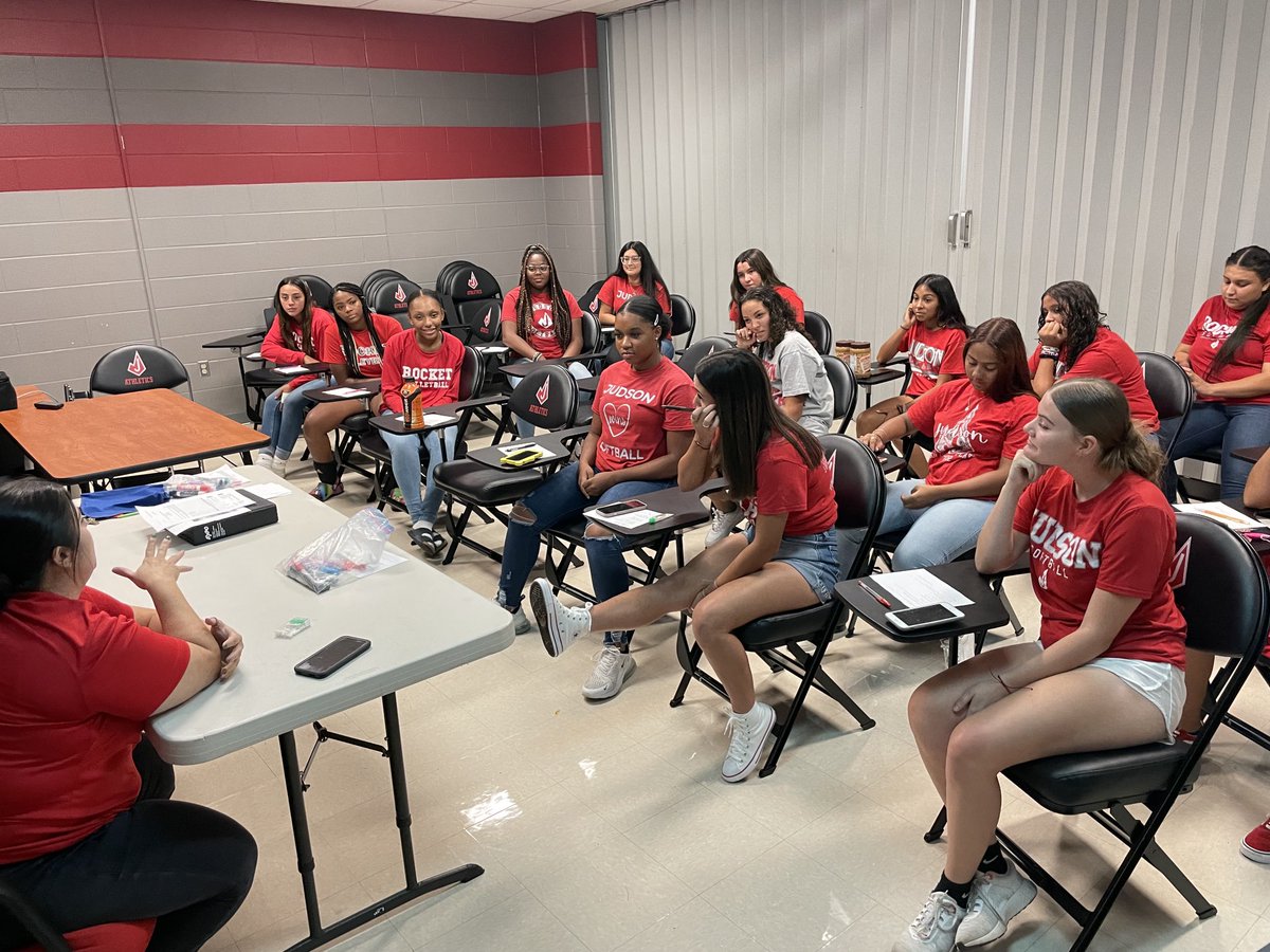 Judson ISD on Twitter "RT rocketball_JHS Softball team building before “Meet the 🚀 Rockets