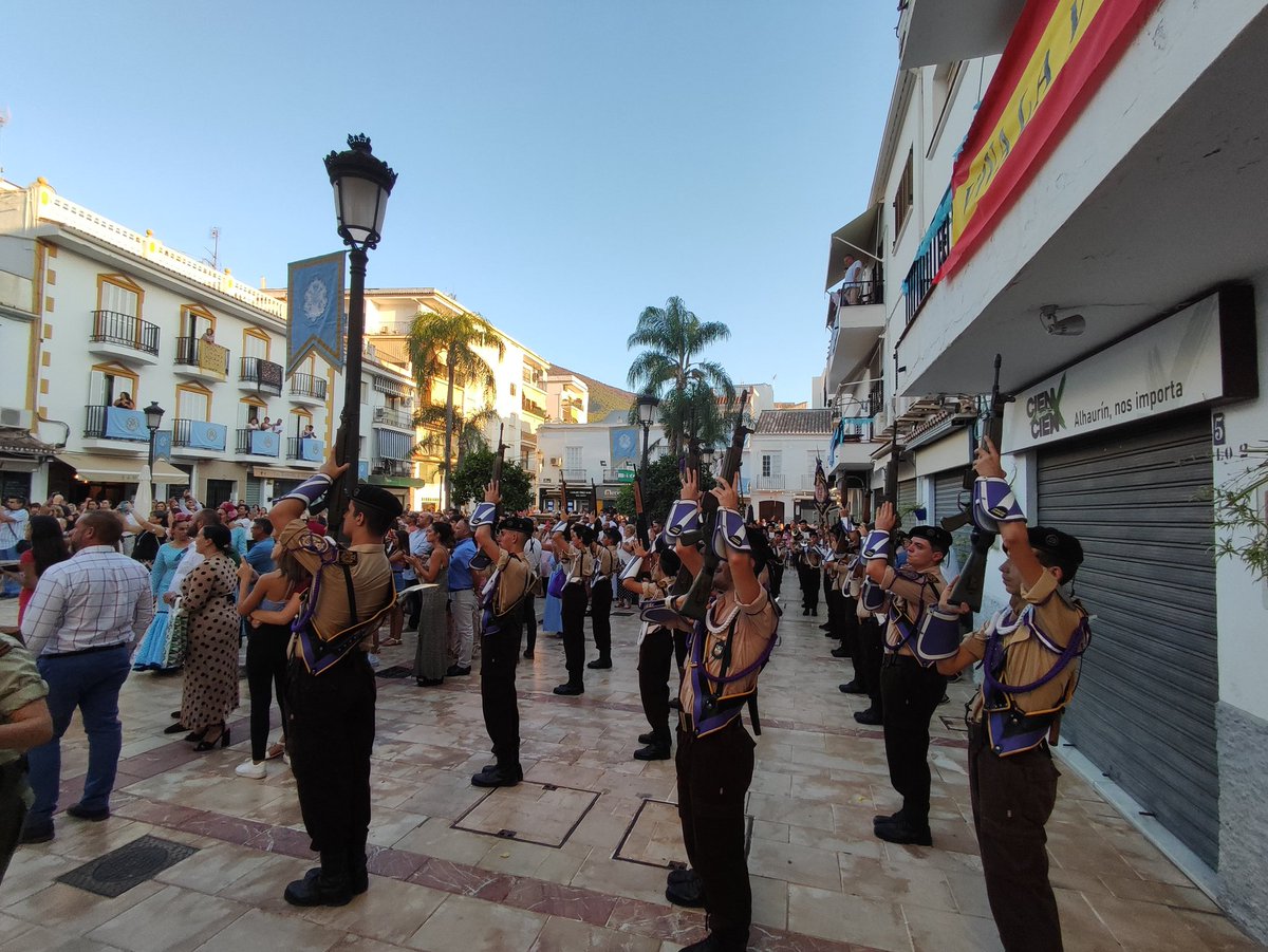 Boinas_Negras's tweet photo. Acompañamiento procesional de la Banda de Boinas Negras a la Virgen de Gracia en la celebración de su día grande, 15 de Agosto.
#BoinasNegras 
#MoraosAlh
#DiadelaVirgen22 
@VirgendeGracia https://t.co/edo14GhmGq