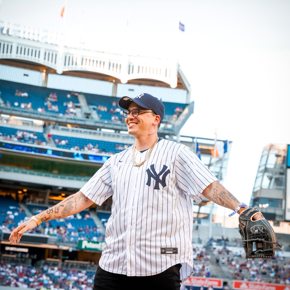 Yankees's tweet photo. Thank you to two-time Grammy nominated musician and Bestselling Author @Logic301 for throwing out tonight’s ceremonial first pitch! 🙌 https://t.co/xG9UPemVQu