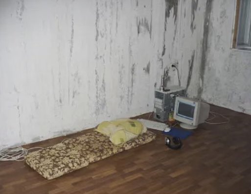 KiddDozer's tweet image. Anyone seen Gumpy? I am being dead-ass.  His phone and radio have been off all weekend. This morning I went to his mind palace and he wasn’t there, but all his stuff was. Even the bugs and rodents are no longer here. Something feels really off bros