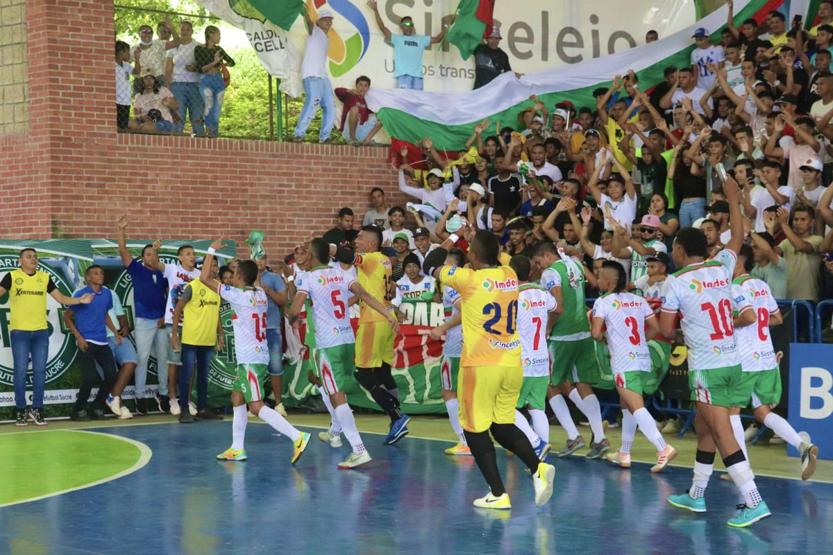 ImderSincelejo_'s tweet photo. ¡Estamos haciendo historia! 
Nuestro equipo Sabaneros F.C. ya está en la final de la #LigaBetPlay de Futsal profesional, ganando este lugar en casa con un acierto de 7-3 goles contra Saeta de Bogota. 
Es un orgullo para nosotros ser representados por jugadores tan comprometidos. https://t.co/QeUCuBtMXo