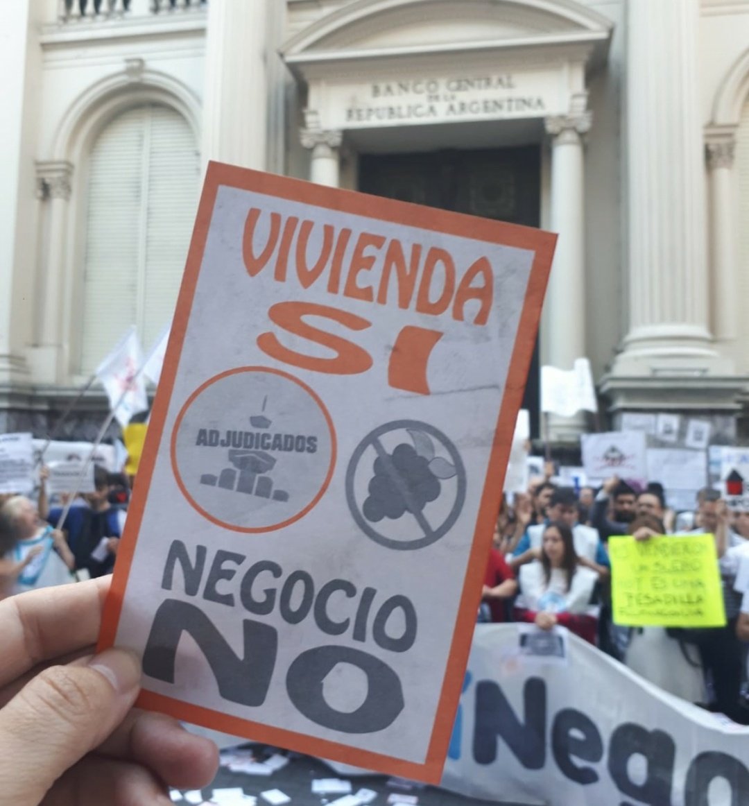 hipotecadosPBA's tweet photo. Un país más justo, implica un equilibrio entre los #HipotecadosUVA sobrecargados en cuotas y capital adeudado y bancos que cedan las ganancias extraordinarias y usureras.

Impartir equidad con los créditos uva, es decisión politica.

CON UN 1% DE INFLACIÓN LOS BANCOS YA GANABAN https://t.co/yvdy5uWuwF