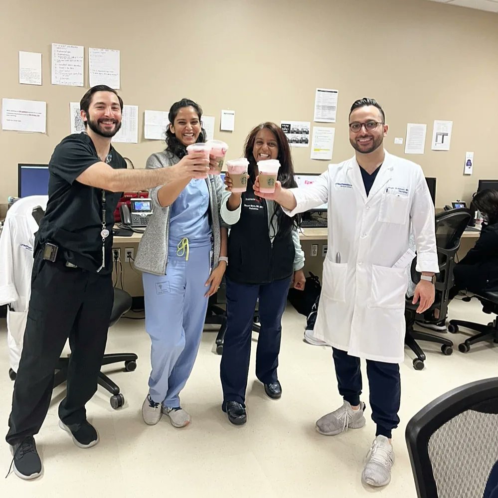 UTSW_NeuroRes's tweet image. Our residents are hard at work covering a variety of neurology services across Parkland, Clements, the VA, and Children&apos;s 💪🧠 Despite busy schedules, there&apos;s always time for Vitamin D, Starbucks &quot;pink drinks&quot;, and officially retiring 28 hour in-house call!