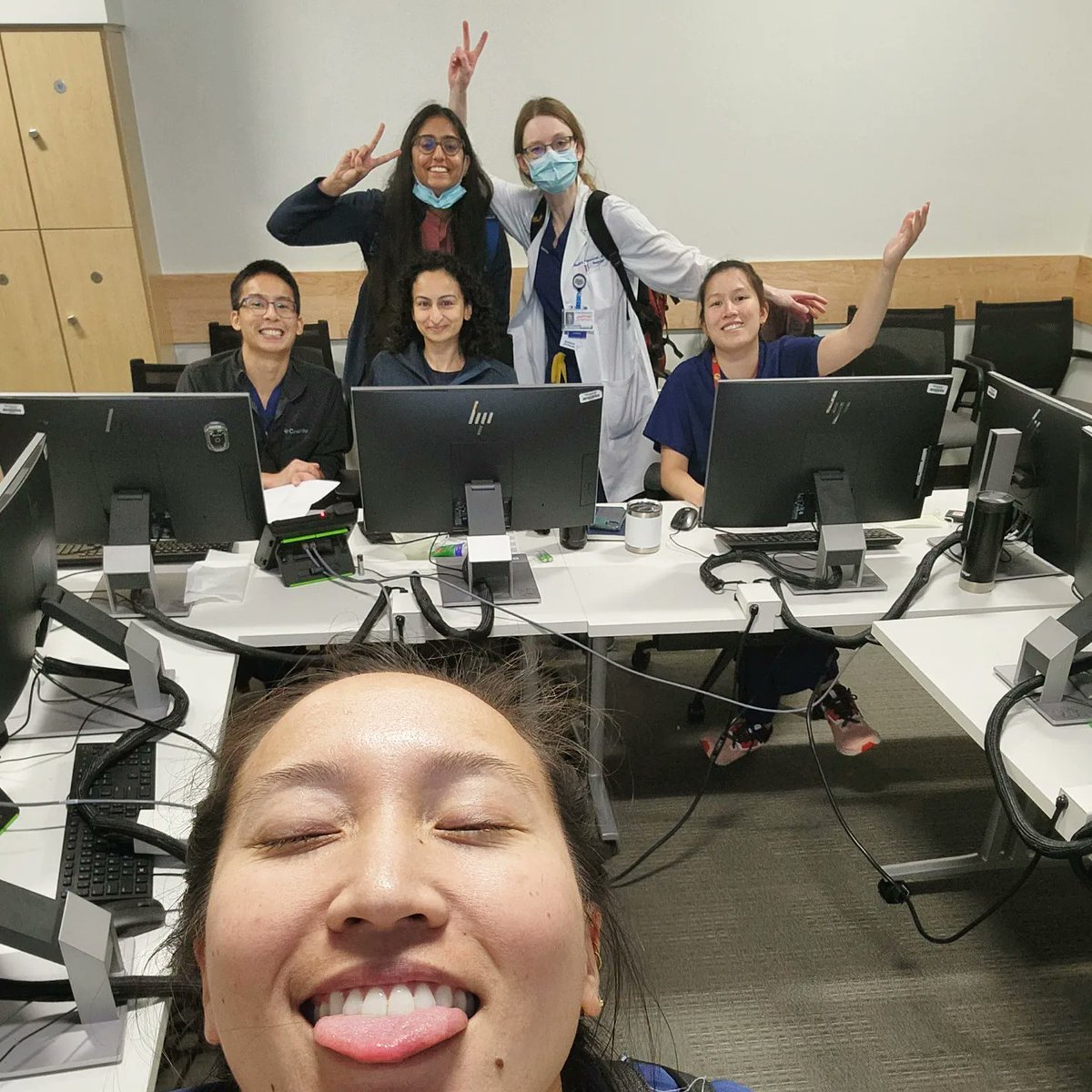 UTSW_NeuroRes's tweet image. Our residents are hard at work covering a variety of neurology services across Parkland, Clements, the VA, and Children&apos;s 💪🧠 Despite busy schedules, there&apos;s always time for Vitamin D, Starbucks &quot;pink drinks&quot;, and officially retiring 28 hour in-house call!