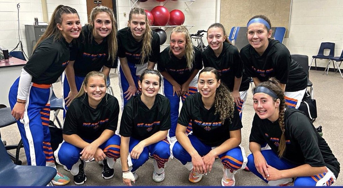 AWTerrorBackers's tweet photo. Please join us in welcoming Julie Ziemer as our new Girls Varsity Basketball Head Coach! Congratulations!!
@aw_gbb 
#WeAreWest https://t.co/yq20xukT5r
