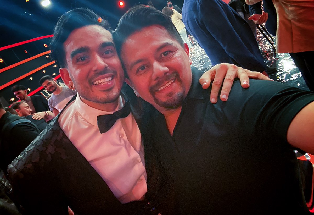 roman_alonsov's tweet photo. Quiero decirles que @andresseuv en @LaAcademiaTV  para mi es #ElReySinCorona y no saben que agradable es, me emocionó ver lo contento que estaba por todo lo que logró y por haber estado a nada de ser el ganador, seguro estoy que ha nacido un ídolo. https://t.co/R4cf8gjhtk