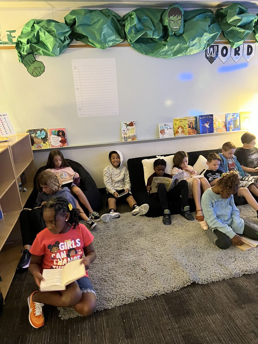 MsSchindler_PFE's tweet photo. Hello PANTHERS! Here is a recap of the first week of school! We learned what it looks like to think while we read and things to think about while reading. On Friday, we had a Great American Book Company theme and worked on genres! I had a blast and I hope the kiddos did too😊❤️ https://t.co/T0iVTI9ypP