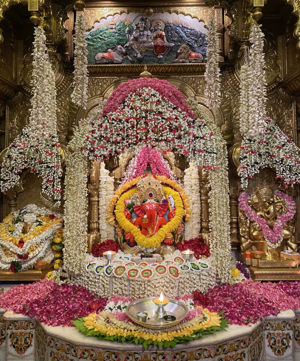 SVTMumbai's tweet photo. 🙏गणपती बाप्पा मोरया 🌺मंगलमूर्ती मोरया 🙏१६/०८/२०२२ https://t.co/GdFJmUPRTL