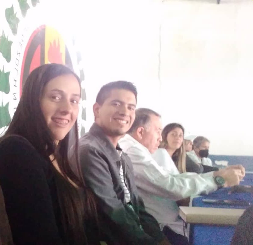 #15Agos ADecos en la montaña alta del Táchira se organizan👏🏻

En todos los rincones de la región #AccionDemocratica🏳 cuenta con equipos comprometidos en la accion social, que nos acerca a la población que más padece la crisis nacional, generada por el régimen.

#SanJoseDeBolivar