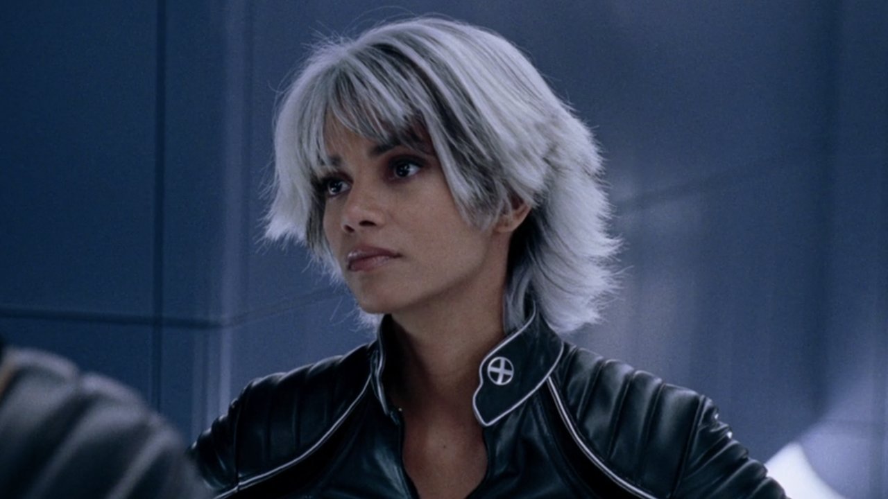 Happy (belated) Birthday to Storm actor, Halle Berry!  