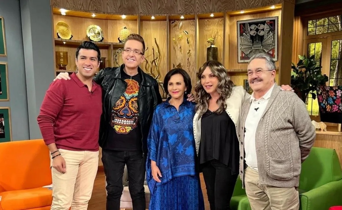 AntenaSanLuis's tweet photo. #Show │ #DanielBisogno y #PedroSola dicen que #Ventaneando hace #criticasconstructivas más no hirientes
"Ventaneando es un programa para viejitos que prenden la tele y se duermen la hora entera del programa" -> https://t.co/AEhDTr4jJs https://t.co/DhirMxRjpq