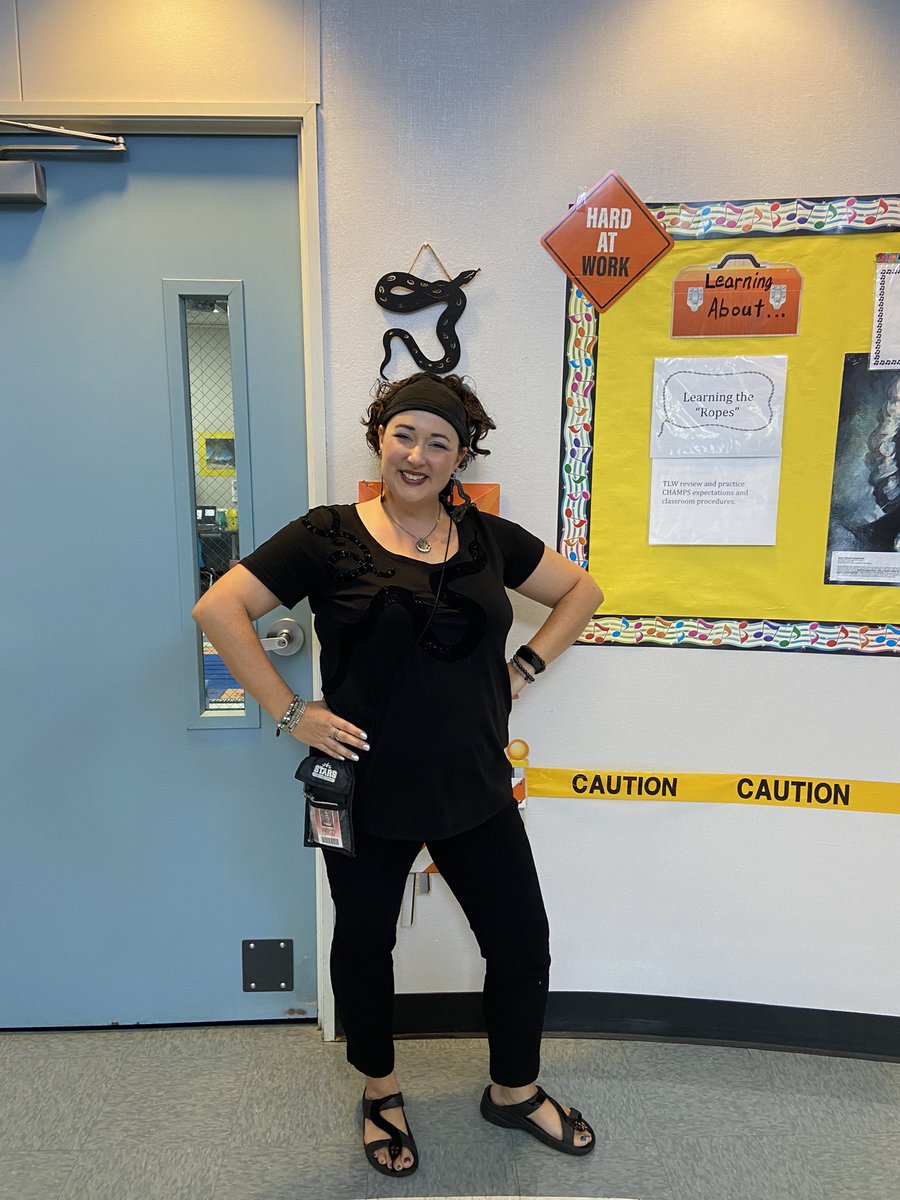 PrincipalSYoung's tweet photo. Look who I  spotted representing their houses- Isibindi and Altruismo! #BuiltToBeAStar #RCAInspired #WhoYouWith #Ssssss https://t.co/n6X6LH7f5L