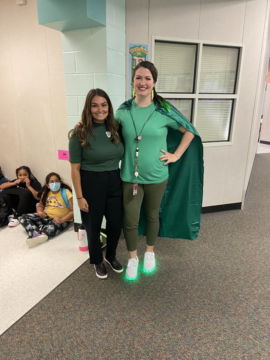 PrincipalSYoung's tweet photo. Look who I  spotted representing their houses- Isibindi and Altruismo! #BuiltToBeAStar #RCAInspired #WhoYouWith #Ssssss https://t.co/n6X6LH7f5L