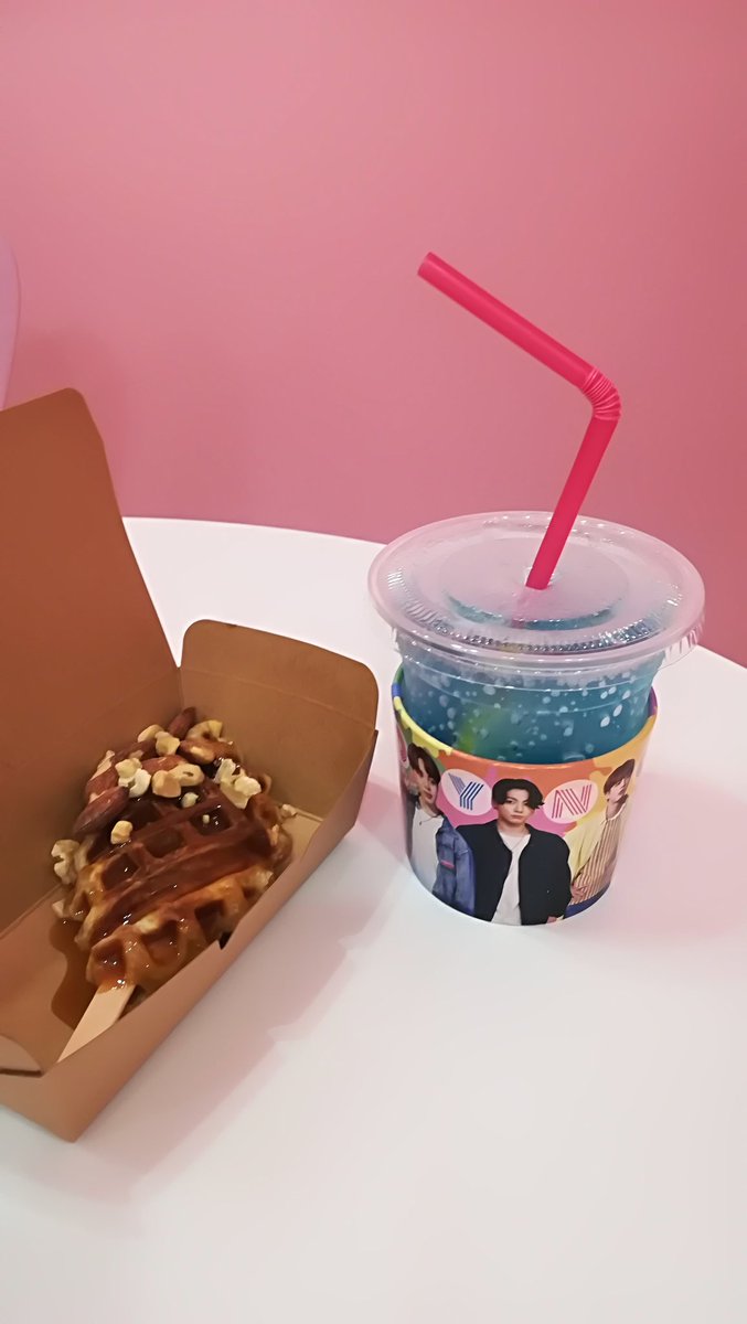 mikponz's tweet image. 嬉しすぎる10個キャンペーン😍
クロワッフルもおいしかった😋
#bts #tapitapi富山
#カプホ