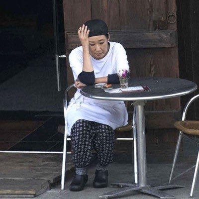 ⠀
// el día que traigan a Mr. Hauser aka el profesor de inglés de robin a sus 15 años y su mayor confidente/safe place voy a ser la persona más feliz. 
⠀