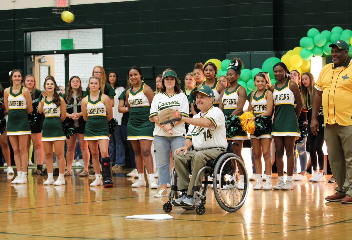 EducationSC's tweet image. Scenes From Around SC: Schools and districts statewide are celebrating the return of students, with events and inspiring words for educators. We look forward to highlighting the great things that will happen in South Carolina schools this school year!