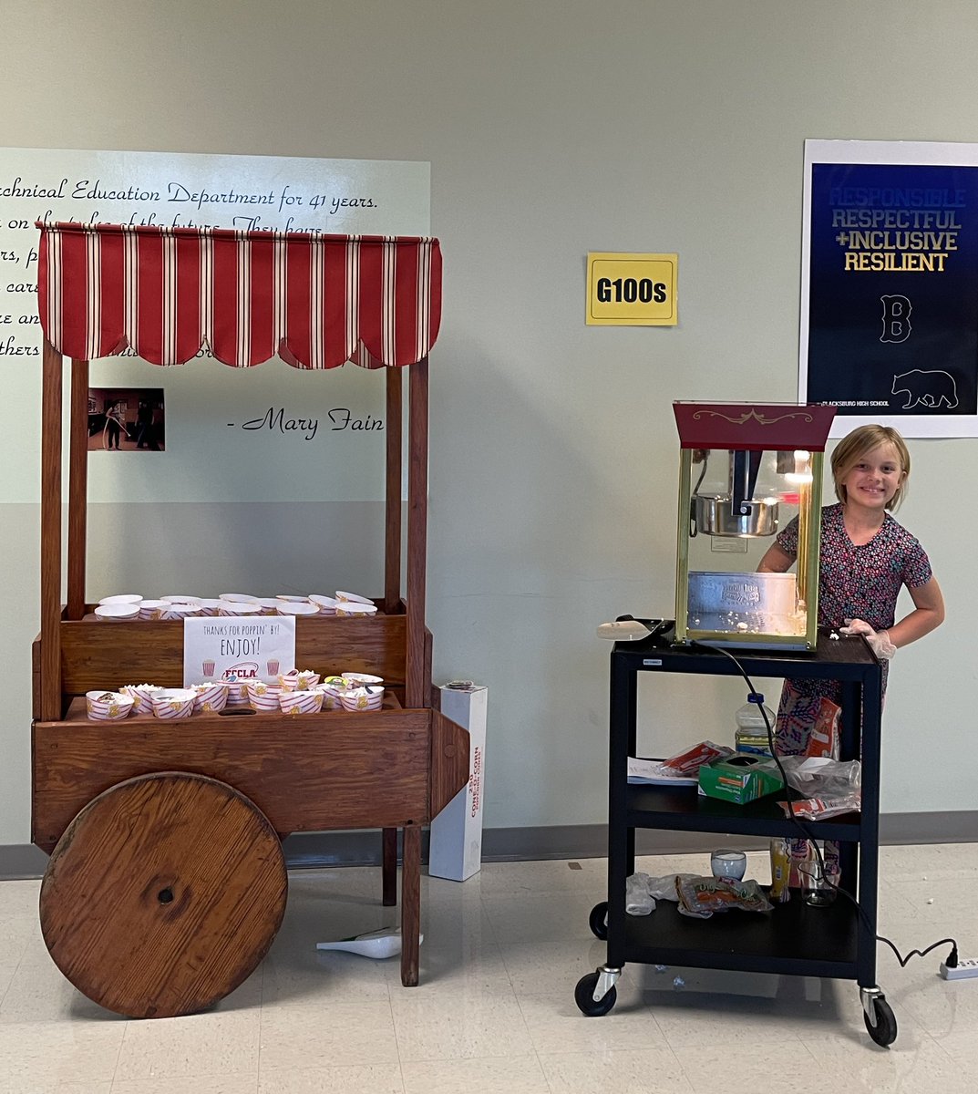 BBurgFCCLA's tweet photo. Thanks to everyone who popped by to enjoy our 🍿at open house! #FCS #VAFCCLA #FCCLA #CTE https://t.co/xZ4pmj36SV