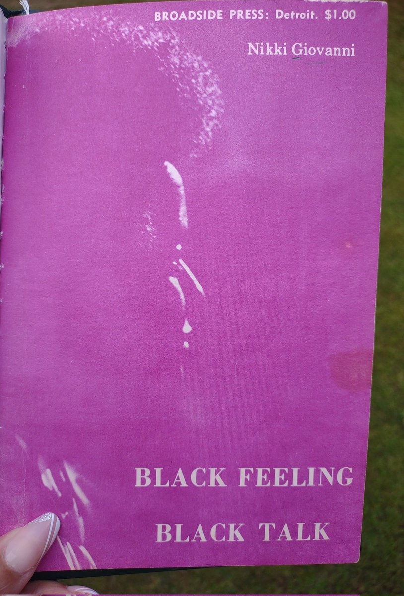 #TheSealeyChallenge Day 15

Black Feeling Black Talk by Nikki Giovanni

Can't believe my library had this vintage copy