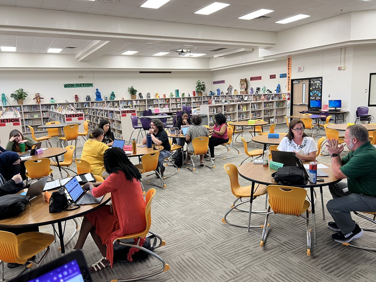 Bussey_Owlets's tweet photo. Look at these ELAR teachers diving into their data and working through their CLC framework. Great data conversations build into rigorous, engaging lessons, that will accelerate all students. #dataconversations #rigor #engagement #acceleration @PeralesIda https://t.co/Lxj1EAZpae