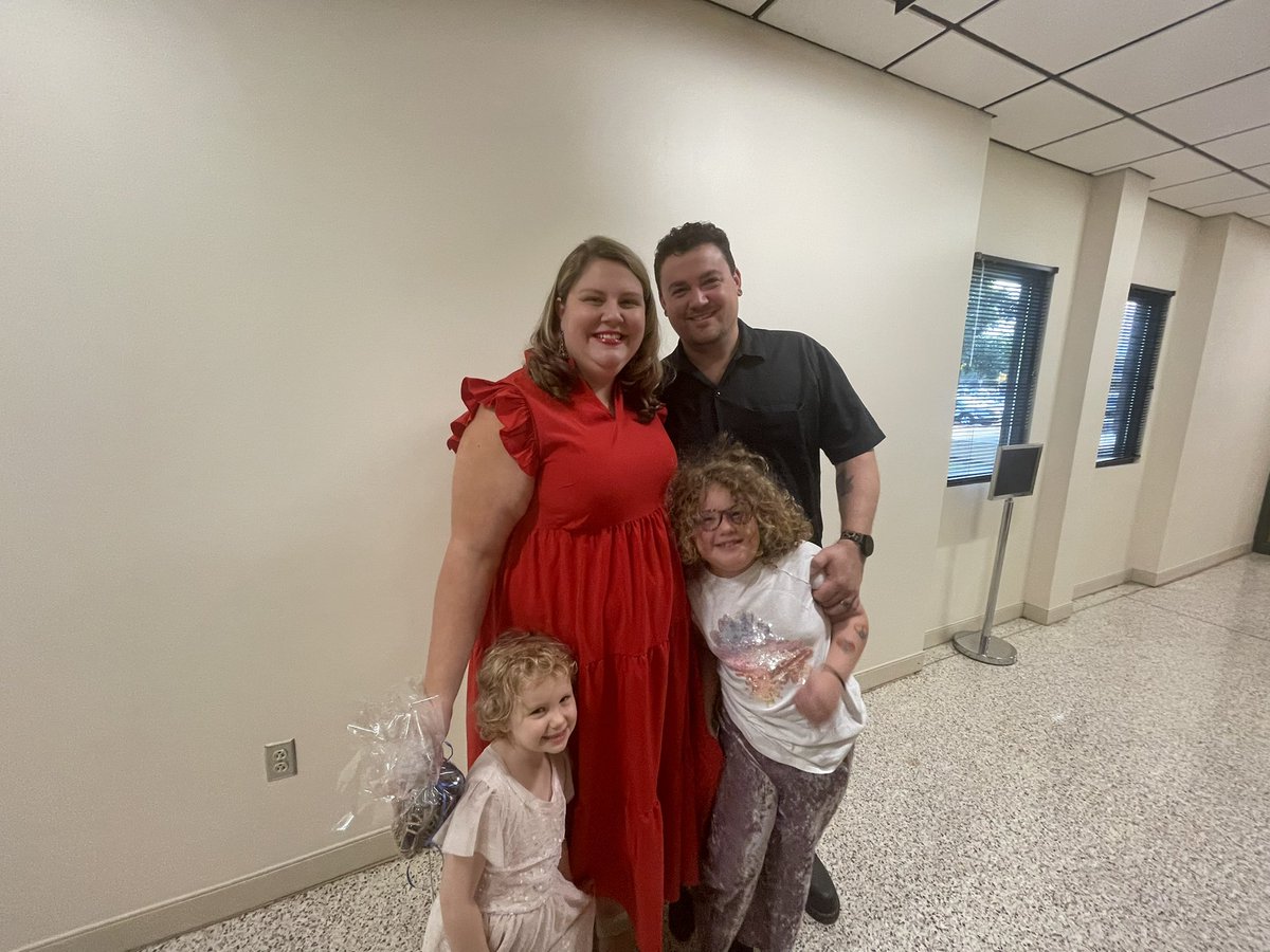 ajmclaurin4's tweet image. What a day back in the castle! Huge thanks to our friends @Cornerstone_RVA for an awesome lunch!  Your support is appreciated! Our teacher leaders conducted an impactful restorative circles training &amp;amp; Mrs. Bernard was recognized at the School Board meeting!@GoTDKnights