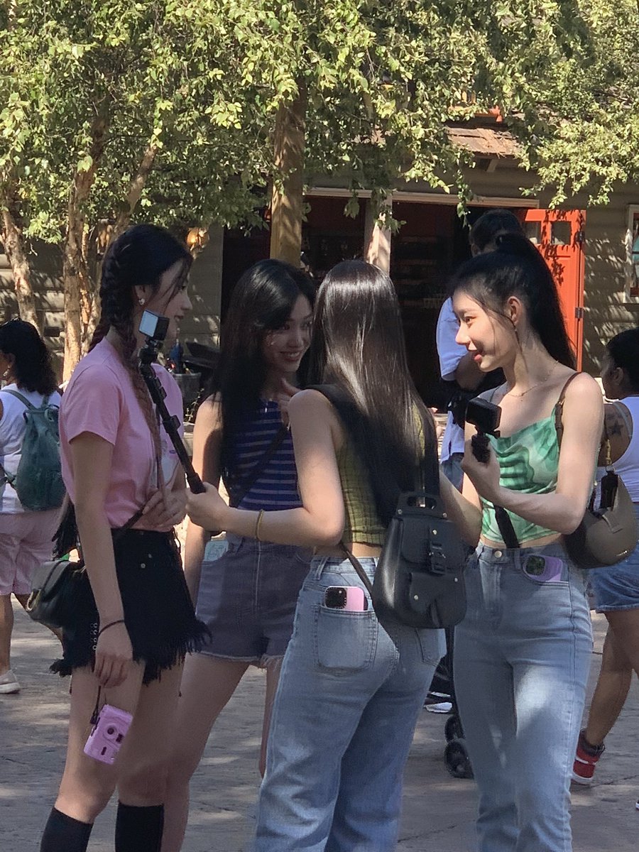 yourIasts's tweet photo. they’re so pretty 🥹 https://t.co/b8myAZMZ2E