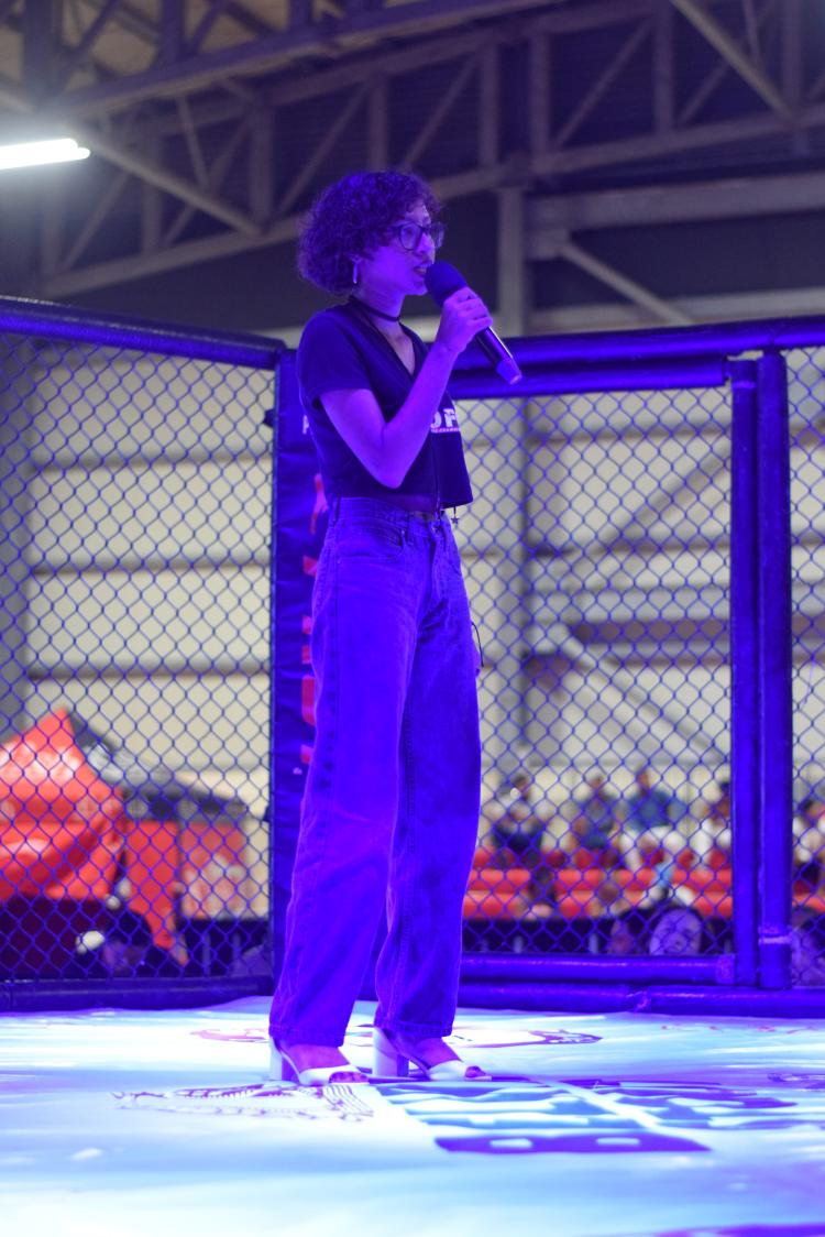 ereh_jaegerr_'s tweet photo. Saturday night at PROFC 6!🎙🤍
. #profc #mma #fightnight #singer #vocalist #musician #artist #belizean #belize #Caribbean https://t.co/faP4pW7nox