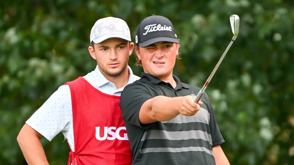 GolfCentral's tweet photo. This 19-year-old son of a CURRENT PGA Tour player is tied for the #USAmateur lead: https://t.co/rrRivCiIDe https://t.co/DFyfV62vRl