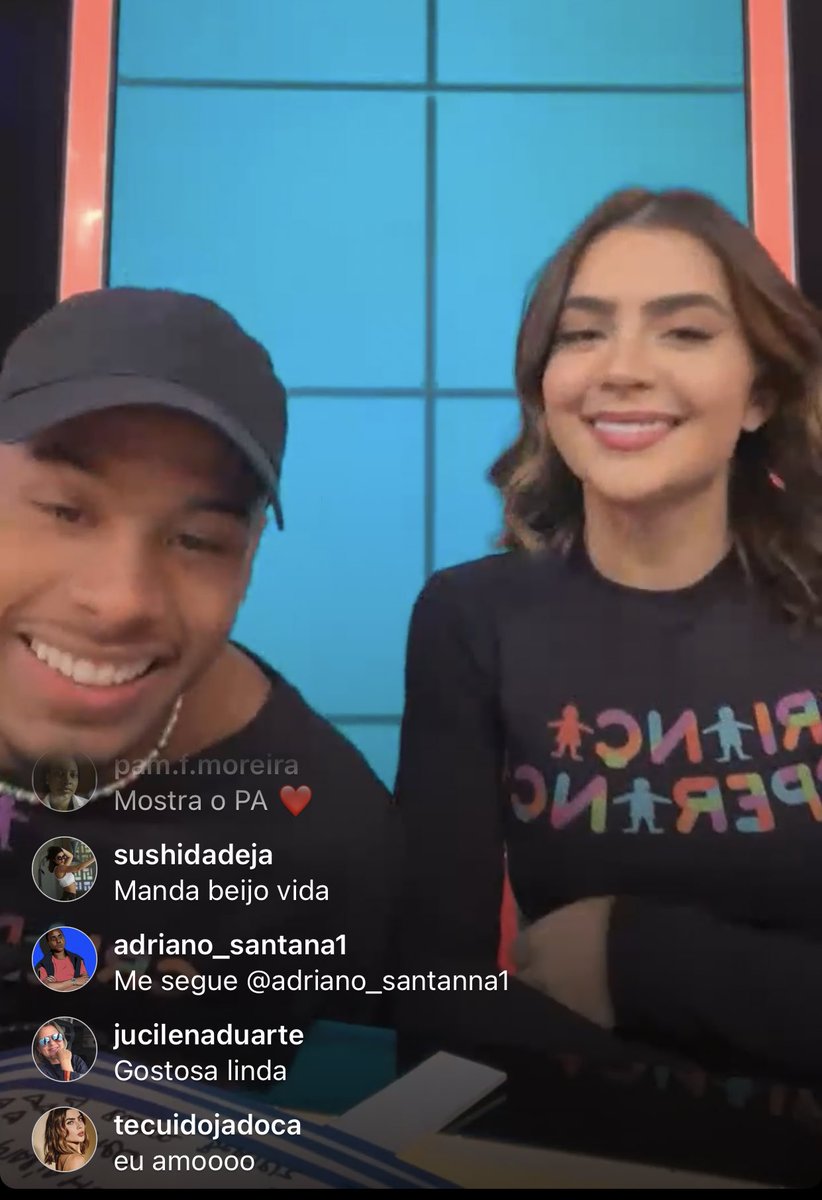 A carinha deles descobrindo que General Camilo está na live 🤏🏼 

JADRÉ NO CRIANÇA ESPERANÇA