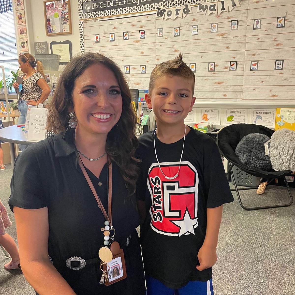 Meet the Teacher Night! We’re looking forward to a great school year at <a href="/GESStars/">Grapevine Elementary</a>! @GESsmallwood <a href="/GESFaurot/">Jennine Faurot Doughney</a> <a href="/EarlyGcisd/">GCISD EARLY CHILDHOOD</a> #GESShineOn