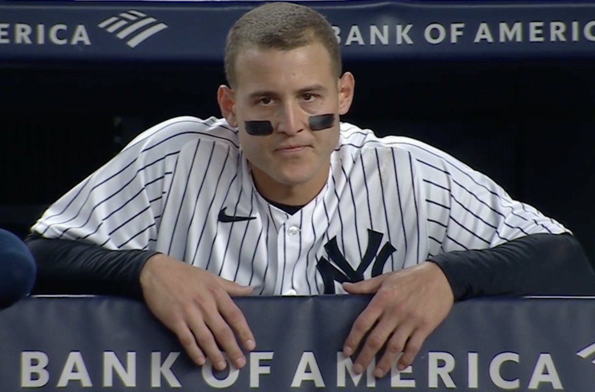 PlayoffTanaka_'s tweet photo. Rizzo looks like an angry Italian dad about to yell at his kids https://t.co/5YTiOIGn6a