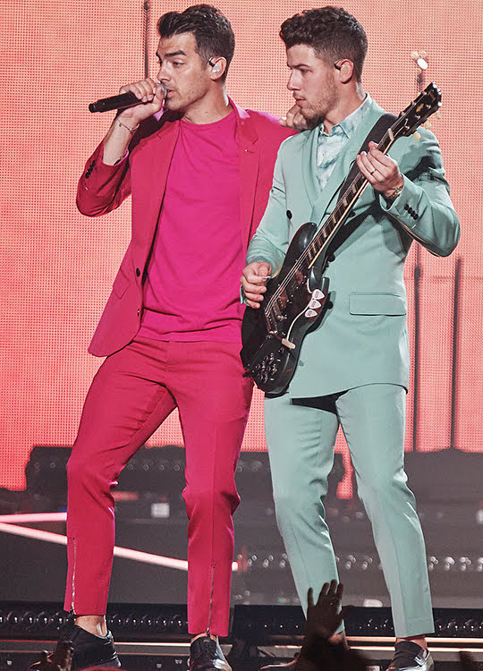 gadodonick's tweet photo. happy bday, @joejonas 🥳❤️‍🔥 https://t.co/G26OhwlueM