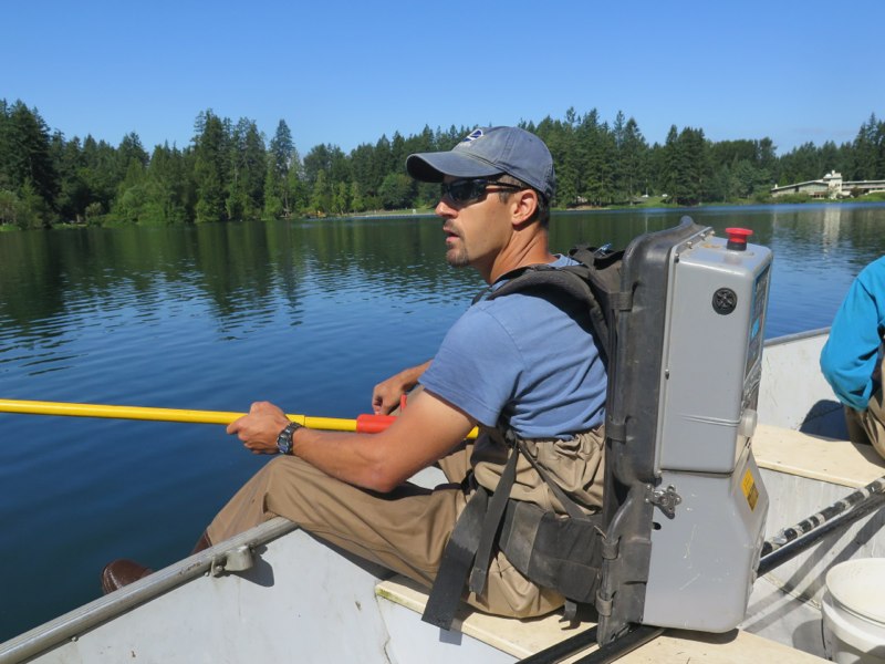 Julian Olden, professor <a href="/UW_SAFS/">UW SAFS</a>, was elected as an ESA Fellow for pushing the frontiers of invasion ecology, for deepening the understanding of freshwater sustainability, and for tireless science communication and mentorship. Congratulations @oldenfish! #ESA2022 🙌🙌