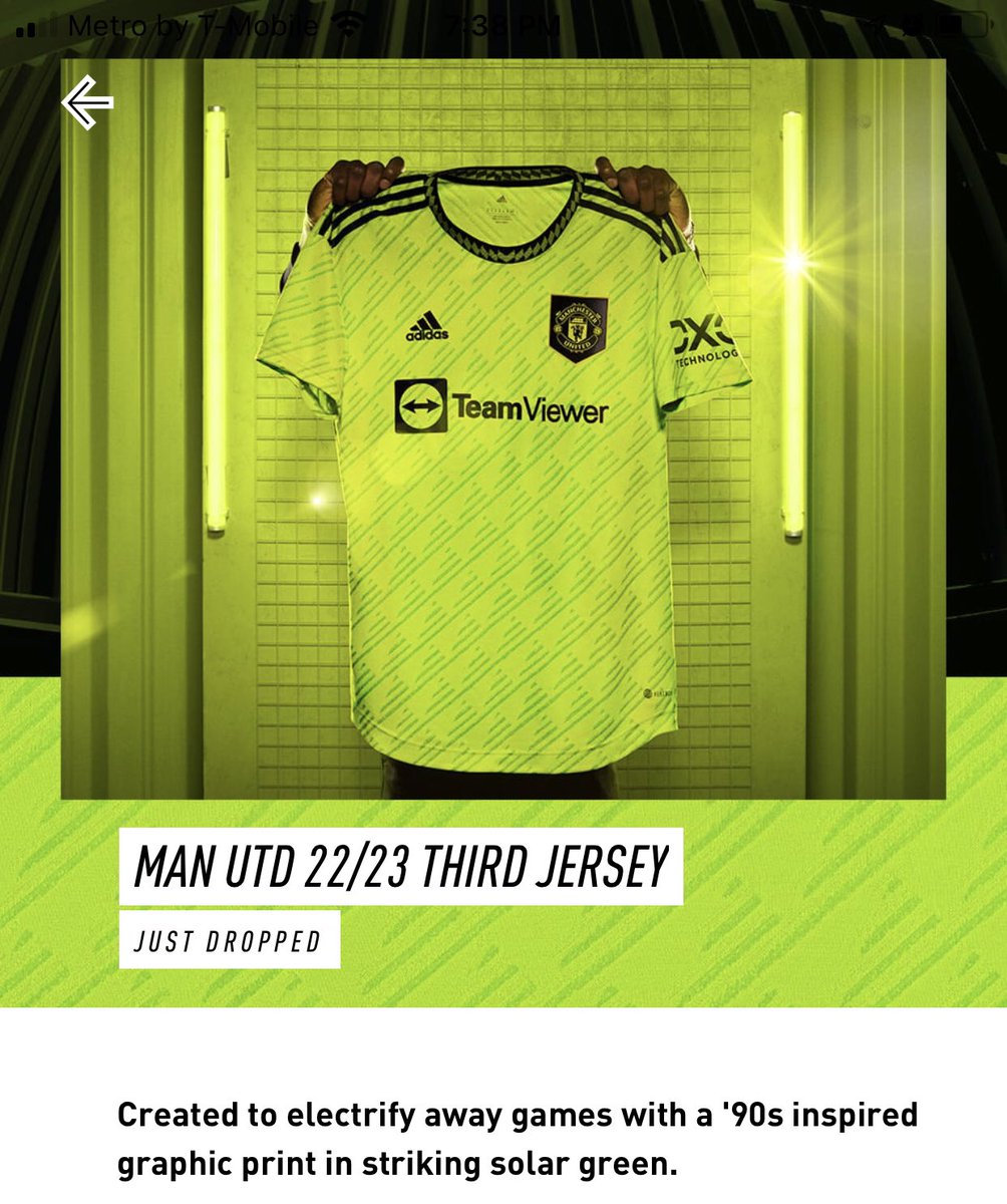kunletel's tweet photo. The new @ManUtd third jersey on @adidas Seem like the model isn’t a fan at all. #dontshowmyface #PremierLeague @PLinUSA @NBCSportsSoccer @premierleague @TimHowardGK @BrentfordFC https://t.co/3qKQVukp33