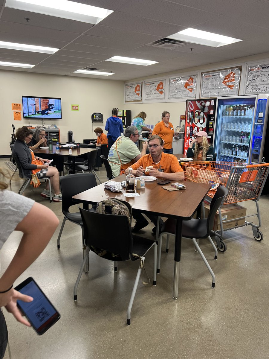 Lafayette Home Depot tweet media