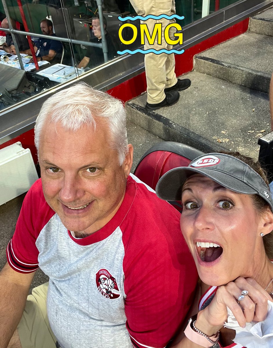 NicholeGroom's tweet photo. Rooting for the Reds and who do we see?  Jim Day sighting!  😃@JimDayTV https://t.co/T24mJZgd7R