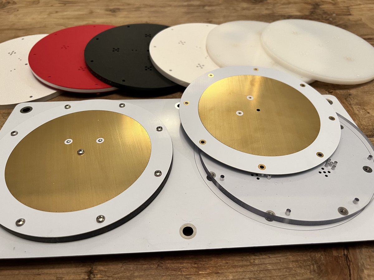 ibelings's tweet photo. Got to CNC a patch antenna substrate using Ultem 1000. The plastic is easy to machine. Now I get to test it and compare it to the other plastics. The resonance is around 866 MHz (a little lower than Polycarbonate) #patchantenna #ultem1000 @rfspace https://t.co/ikvsyzCXDw
