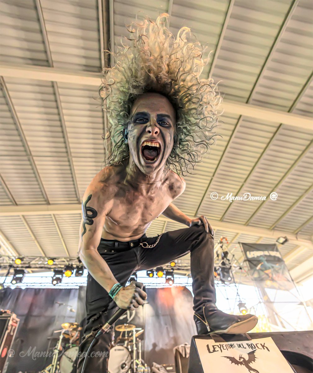 Manudameam's tweet photo. Banda: Vended a su paso por el #leyendasdelrock #fotografomusical #livemusic #rockmetal https://t.co/idaqoS3U0I