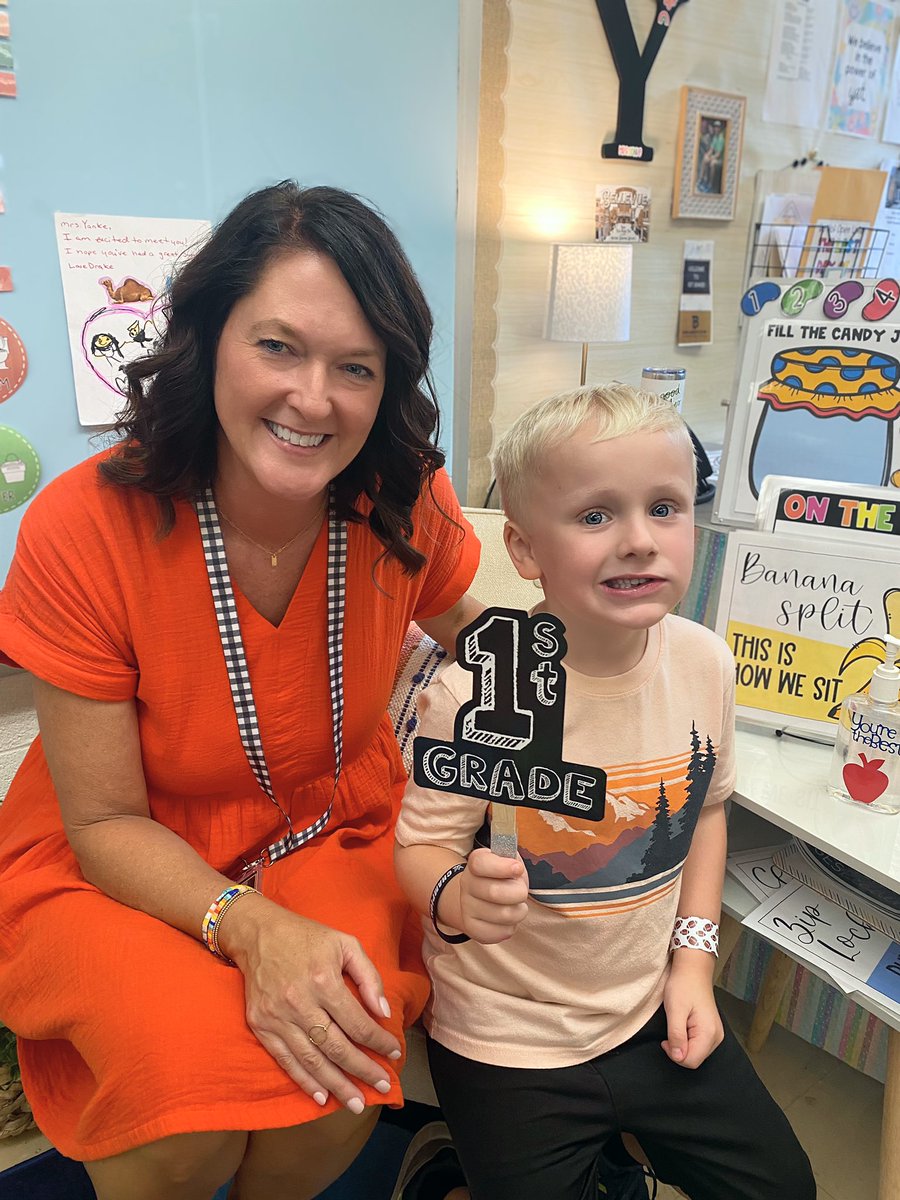 KatrinaRechtin's tweet photo. Amazing events tonight at GES &amp; BHS! My two tigers were excited to meet their teachers! It’s going to be a great year! #LoveTheVue https://t.co/CKh2u8nx60
