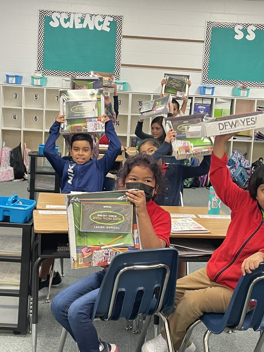 CarrolltonElem's tweet photo. Wow! Did you hear? All Kinder-5th grade students received school supplies! Thank you @DFWYES_ORG! @CarrolltonElem #CELionpride #cfbproud @DrChapmanCFBISD @susanmachayo @Monica_Koen https://t.co/b6sZAe5eAA