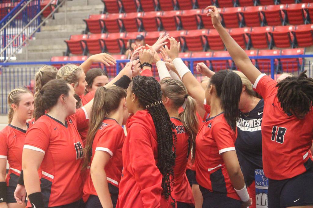NWCCVolleyball's tweet photo. One team united♥️💙 https://t.co/vc3nVFtvlR