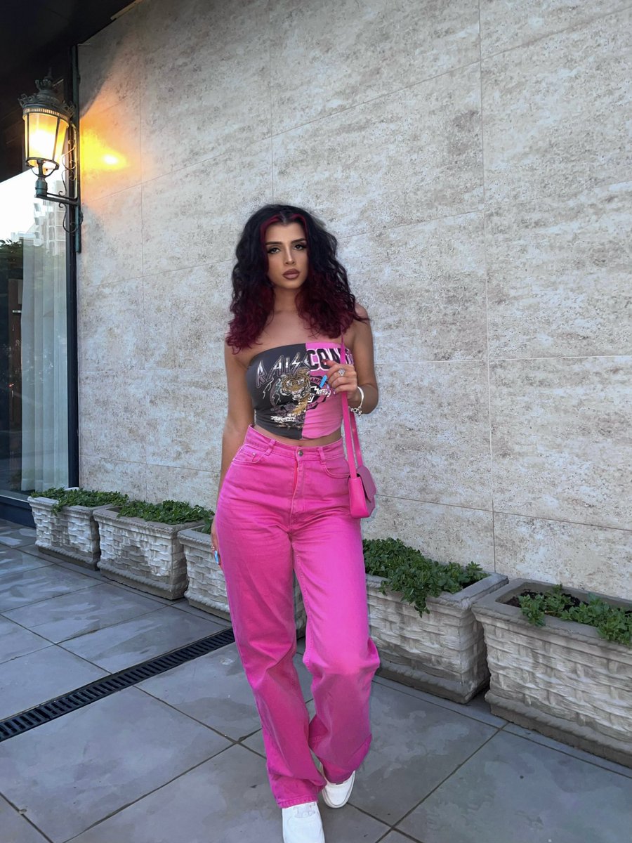 RealArbenita's tweet photo. Cause when I step out, I STEP OUTT 👄 https://t.co/DrY69TOOHN