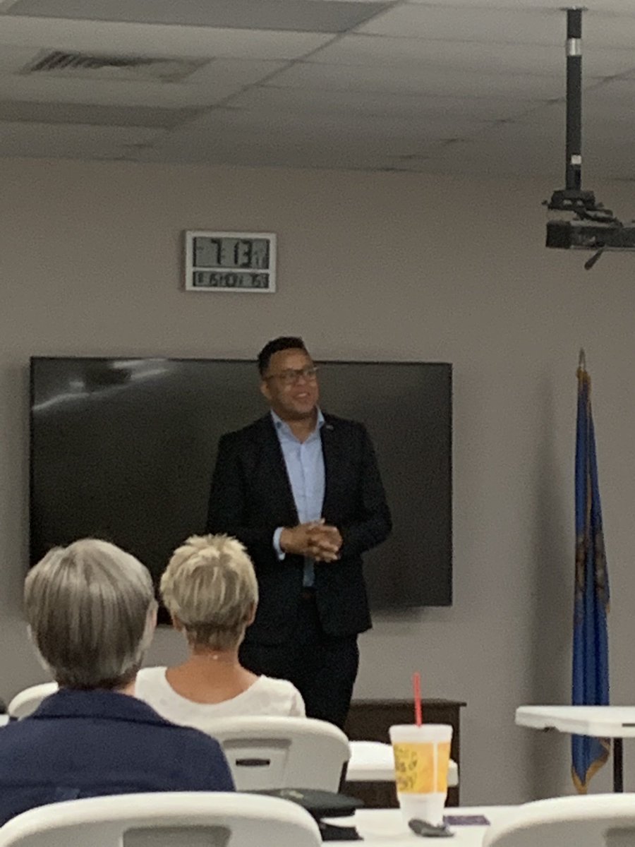 mfullertonok's tweet photo. Listening to T.W. Shannon talk about his 3-C’s https://t.co/novJh6CTSl