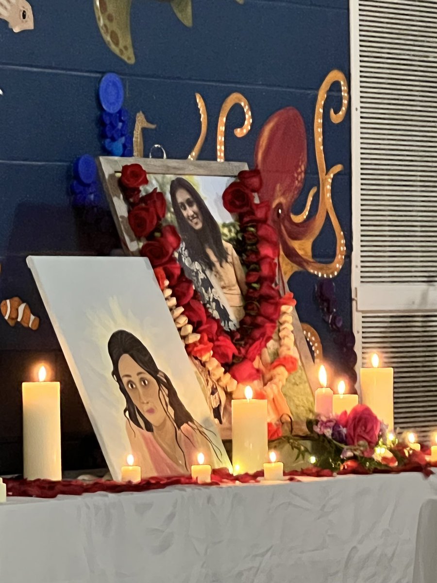 Students paying tribute to one of the best people ever #riashah #studentsasteachers #shinninglightforever