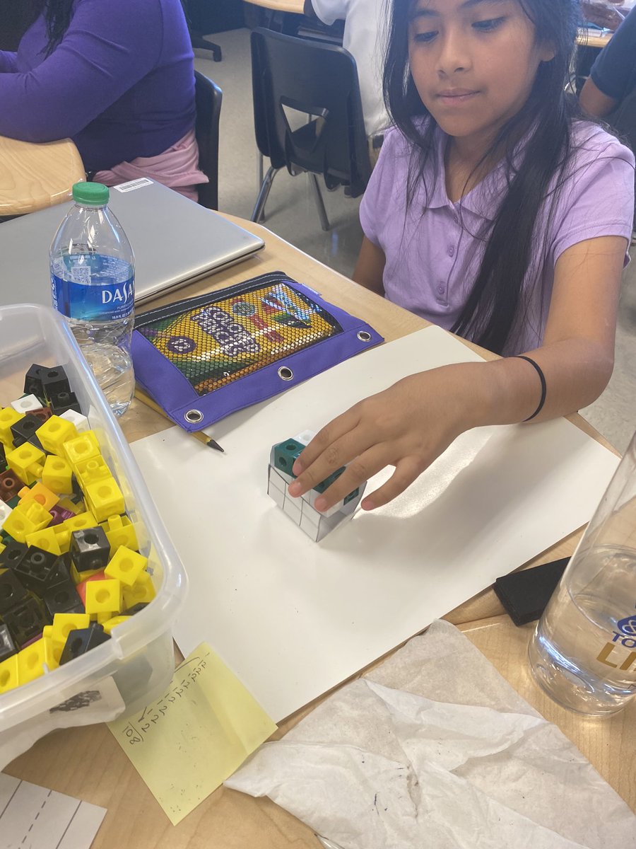 MsCEarly's tweet photo. Filling boxes with unit cubes to determine the volume 🤔 @ParksideProud https://t.co/s1WNwatlnU