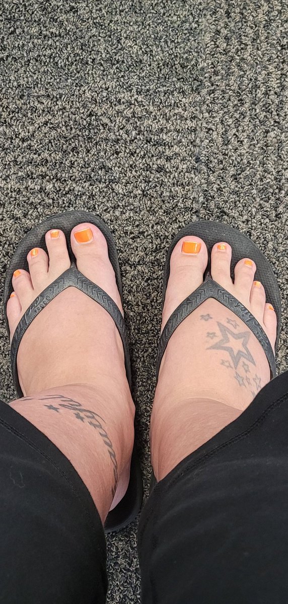 IowaToes33's tweet photo. Hop on over to see where my beautiful toes are taking me next......๐ฆถ๐ปโค๏ธโ๏ธ
https://t.co/uh8xoVEDKR
#feetfinder #traveling #travelmode #travelingfeet #NextDestination #byebyeflorida https://t.co/EVwlfbWf0k